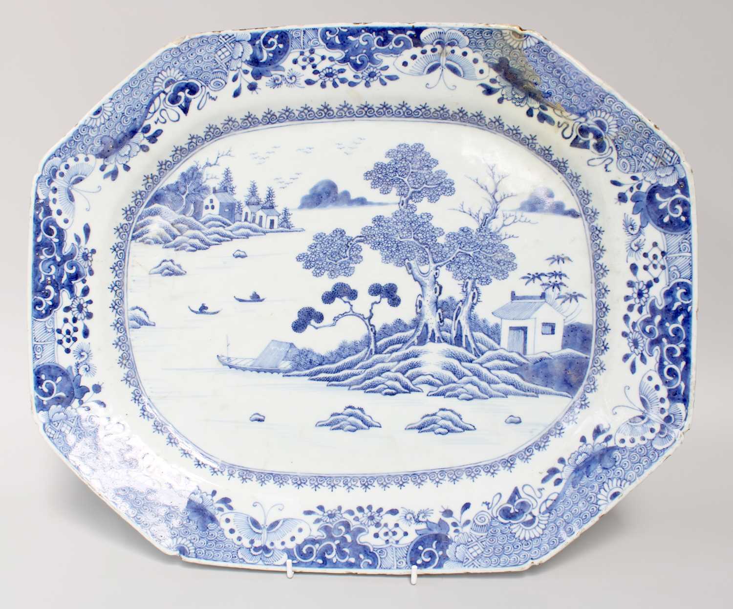 Lot 262 - An 18th Century Chinese Blue and White Serving...