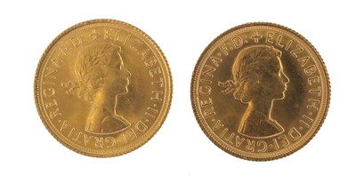 Lot 234 - 2x Elizabeth II, Sovereigns 1966; obv. Gillick...