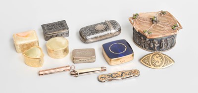 Lot 96 - A Collection of Assorted Silver and Gilt-Metal...