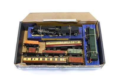 Lot 132 - Hornby Dublo 3-Rail Locomotives and Rolling Stock