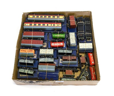 Lot 132 - Hornby Dublo 3-Rail Locomotives and Rolling Stock