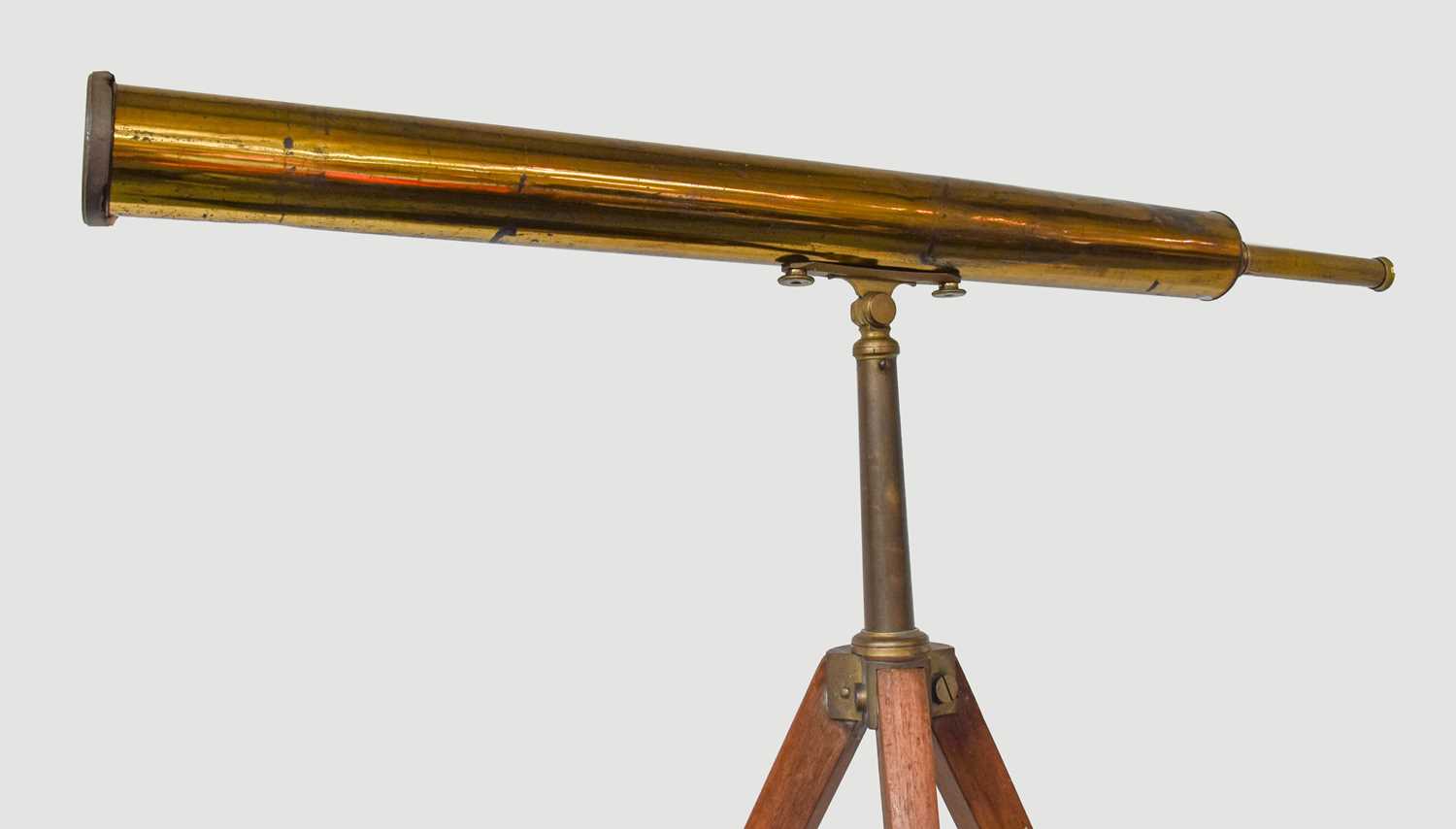 Lot 3246 - Brass Refracting Telescope