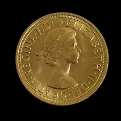 Lot 236 - Elizabeth II, Sovereign 1968, obv. Gillick...