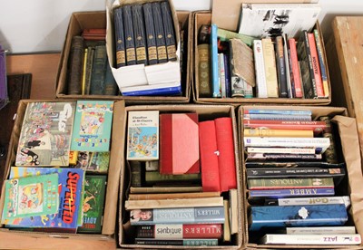 Lot 361 - Books including, Antiques reference, magazines,...