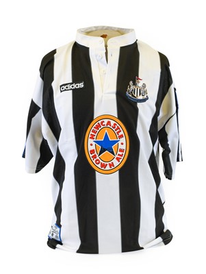 Lot 40 - Newcastle United Robert Lee Match Worn Shirt