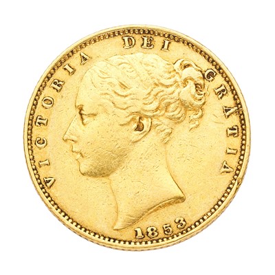 Lot 191 - Victoria, Sovereign 1853, obv. young head left,...