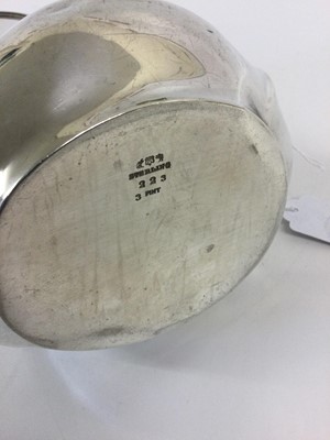 Lot 2369 - An American Silver Water-Jug