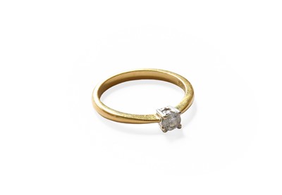 Lot 92 - An 18 Carat Gold Diamond Solitaire Ring, the...