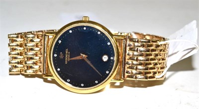 Lot 261 - An electroplated quartz wristwatch, bracelet clasp stamped 375, dial signed Raymond Weil, Geneve