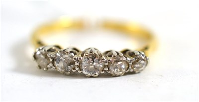 Lot 274 - A diamond five stone ring