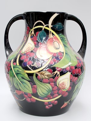 Lot 195 - A Modern Moorcroft Queens Choice Pattern...