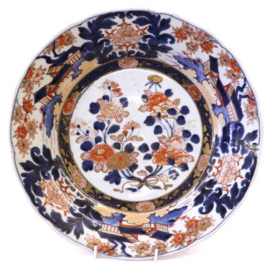 Lot 150 - A Japanese Imari Porcelain Dish, Edo period,...