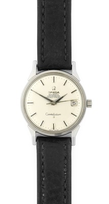 Lot 2245 - Omega: A Stainless Steel Automatic Calendar...