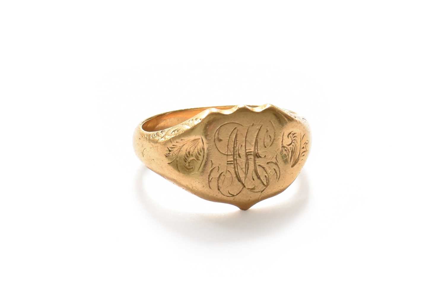 Lot 88 - An 18 Carat Gold Signet Ring, engraved with