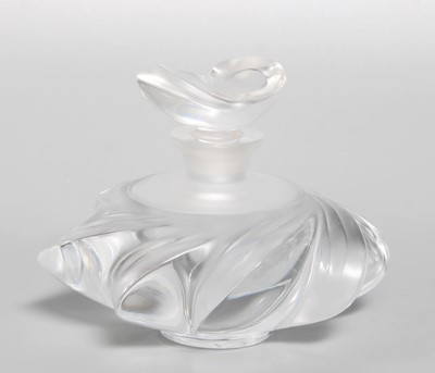 Lot 3 - A Modern Lalique Samoa Frosted and Clear Glass...