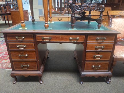 Lot 1158 - A Late 19th/Early 20th Century Desk By Maple &...