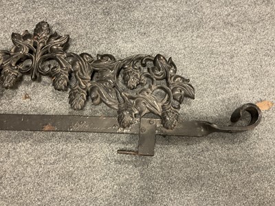 Lot - VICTORIAN CAST IRON COAT RACK