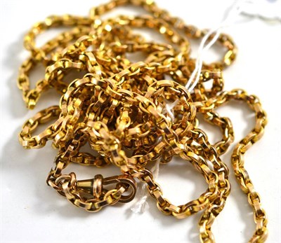 Lot 383 - A gold muff chain