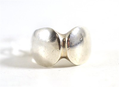 Lot 401 - A Georg Jenson silver ring