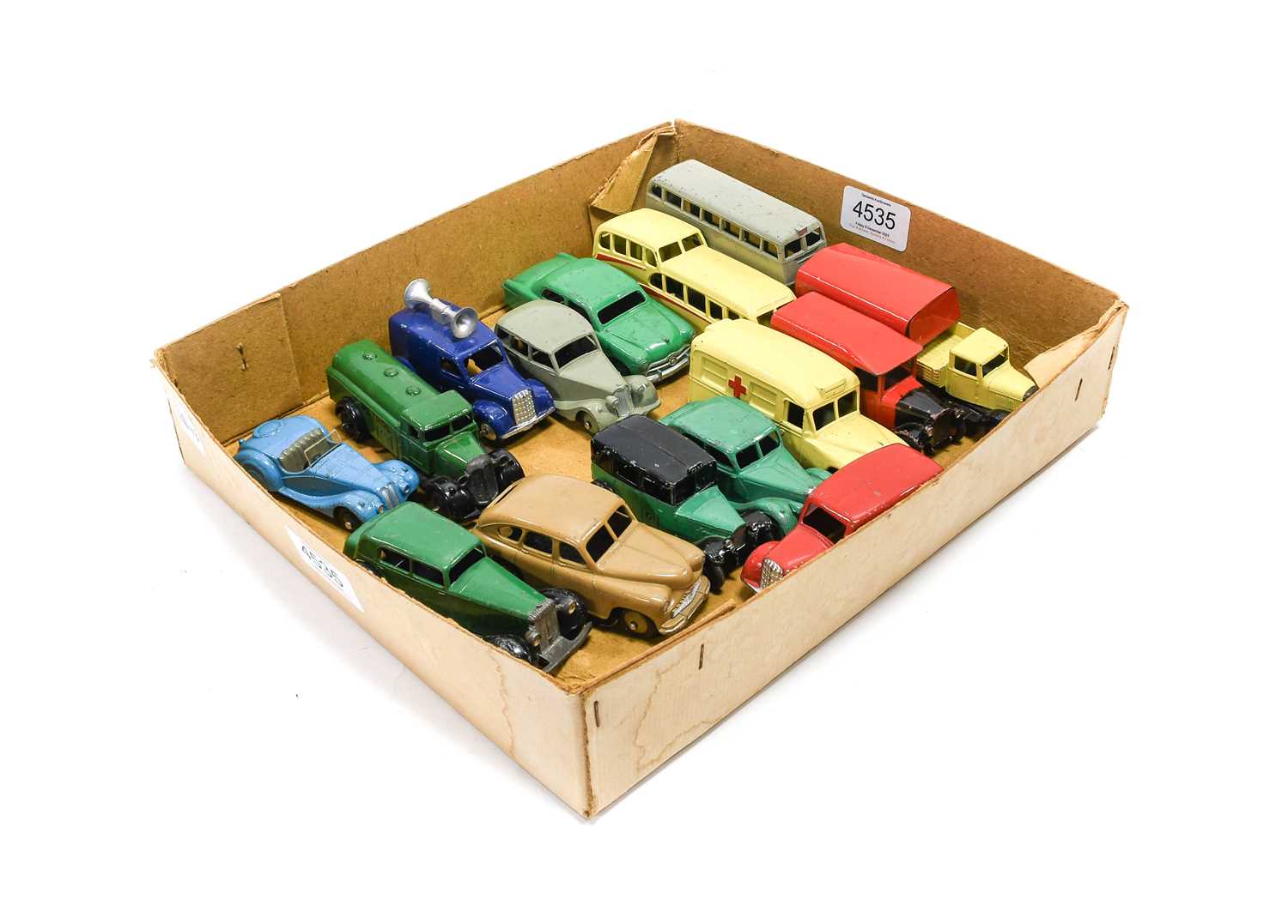 Lot 4535 Various Dinky Toys lot-4535-various-dinky-toys