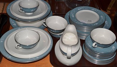 Lot 434 - A Doulton dinner service