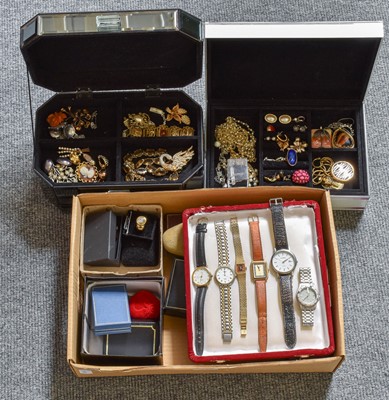 Lot 1098 - A Quantity of Costume Jewellery, including...