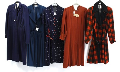 Lot 2170 - Circa 1940-50s Ladies Clothing comprising an...