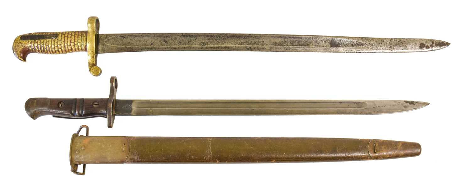 Lot 125 - A 19th Century Yataghan Sword Bayonet, with...