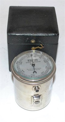 Lot 519 - Elliott speed indicator no.11571 with chromed case in fitted case  with two tools