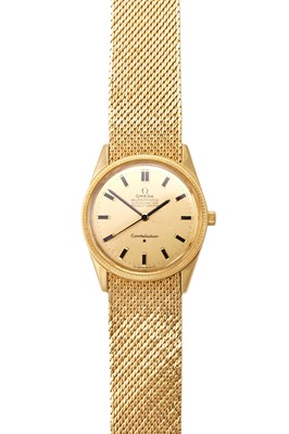 Lot 2175 - Omega: An 18 Carat Gold Automatic Centre...