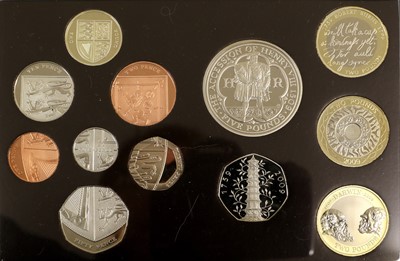 Lot 313 - 2009 Deluxe UK Proof Coin set, 12 coins from...