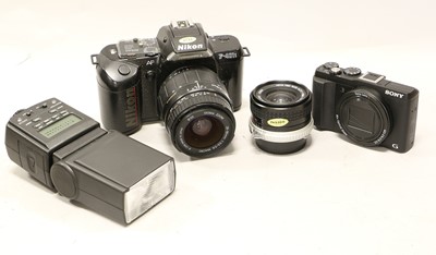 Lot 3323 - Nikon F401S Camera