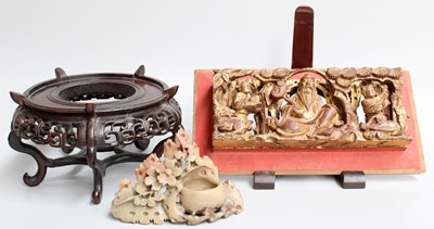 Lot 389 - Quantity of Asian Art, including a Chinese...