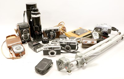 Lot 3360 - Various Cameras