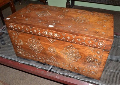 Lot 619 - A 19th century hardwood hinged box