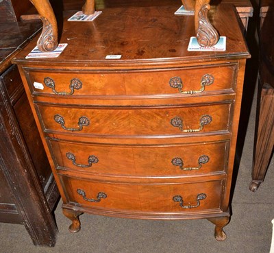 Lot 626 - Walnut veneer chest of four drawers