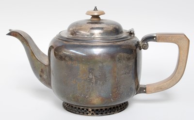 Lot 19 - An Edward VIII Silver Teapot, by Thomas...