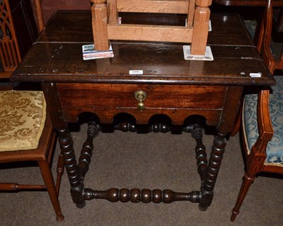 Lot 686 - Oak bobbin turned table