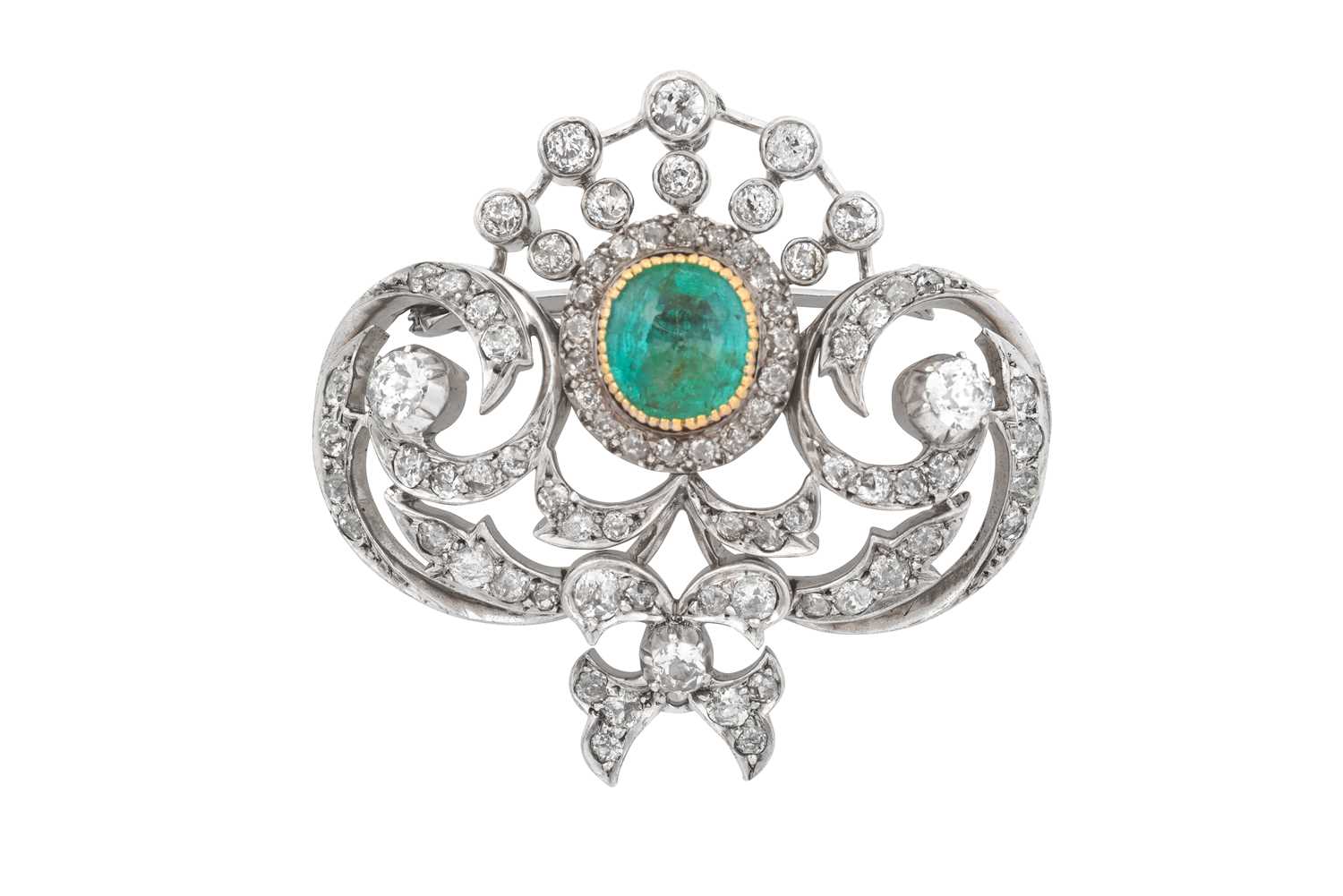 Lot 2336 - An Early 20th Century Emerald and Diamond...