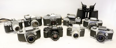 Lot 3273 - Exakta Cameras