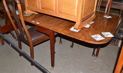 Lot 718 - Mahogany drop leaf table