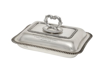 Lot 2116 - A George V Silver Entrée-Dish, Cover and Handle