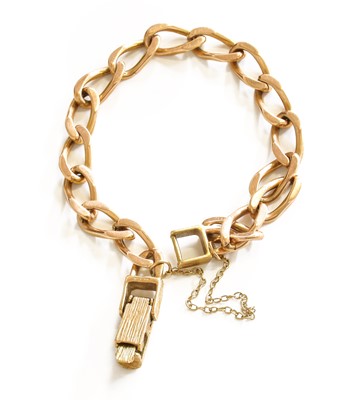 Lot 86 - A 9 Carat Gold Curb Link Bracelet, with a...