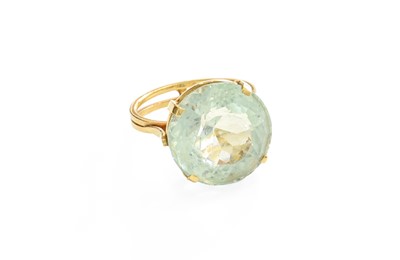 Lot 167 - An Aquamarine Ring, the round cut aquamarine...