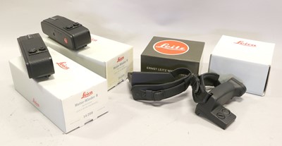 Lot 3281 - Leica Camera Accessories