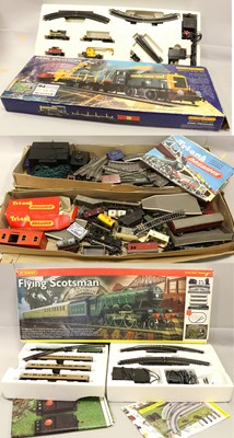 Lot 4301 - Hornby OO Gauge R1019 Flying Scotsman Set