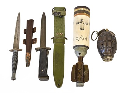 Lot 133 - A Third Pattern Fighting Knife, the 17cm...