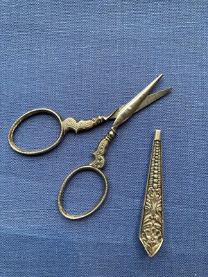 Lot 2159 - Late 18th Century Shagreen Scissor Case, in...