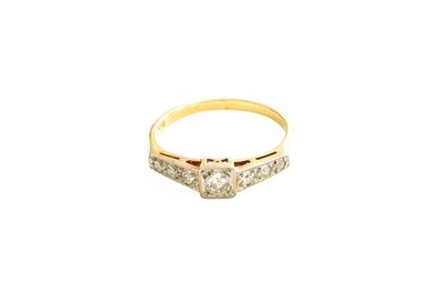 Lot 260 - A Diamond Ring, the old cut diamond in a white...