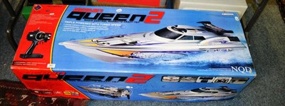 Lot 841 - Queen 2 remote control boat